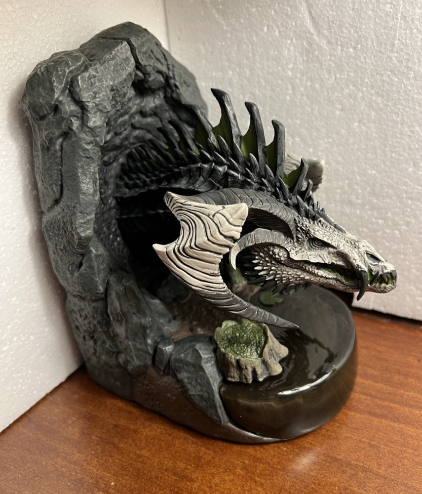 Dungeons & Dragons: Bookends - Black Dragon