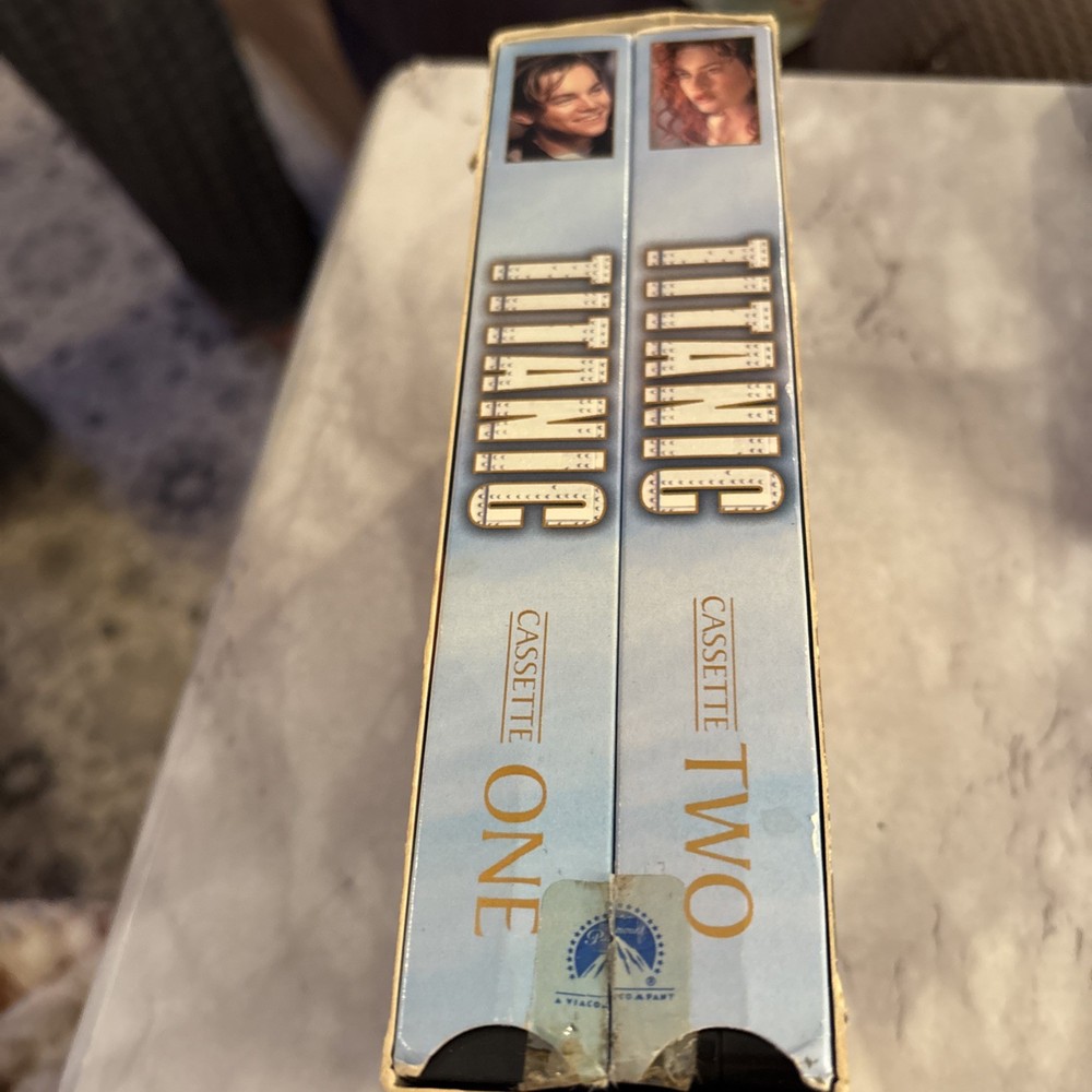 Titanic (VHS, 1998, 2-Tape Set, Pan-and-Scan)