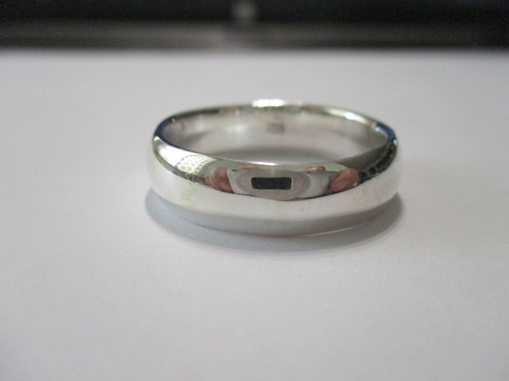 Sterling Silver plain wedding and engagement band 7mm thick solid silver size 9