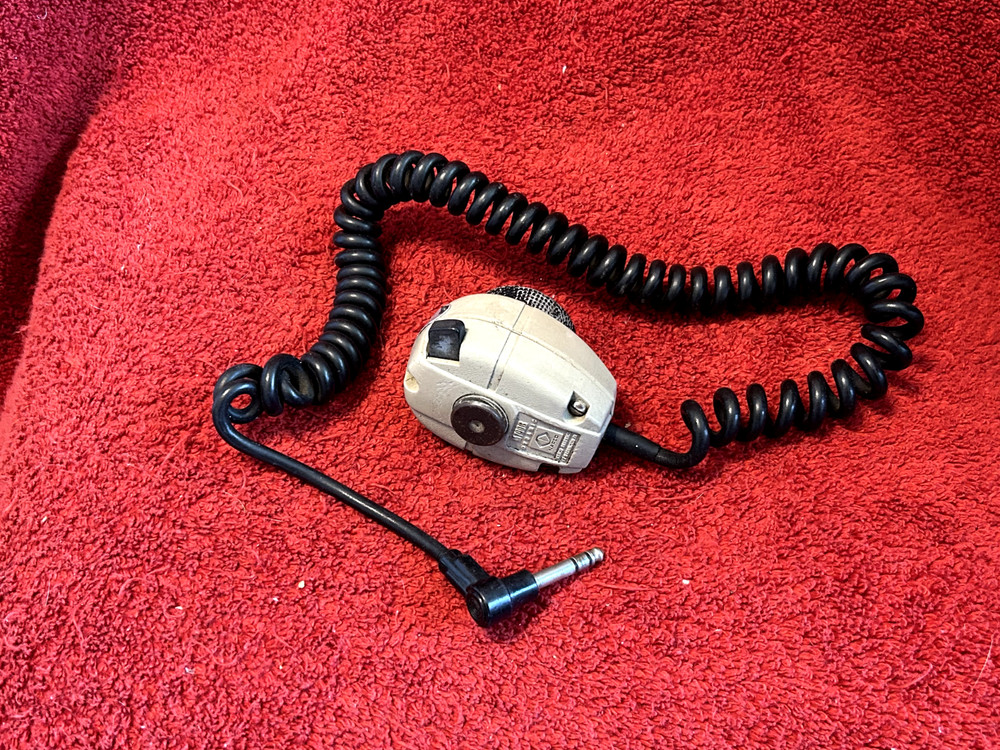 NARCO M700B DYNAMIC HANDHELD MICROPHONE