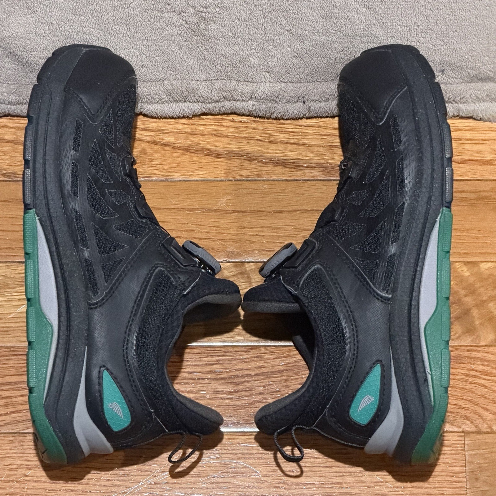 Red Wing Boa Shoes Women's US 7.5 Cooltech Athletics Work Shoe Black 2320 Steel