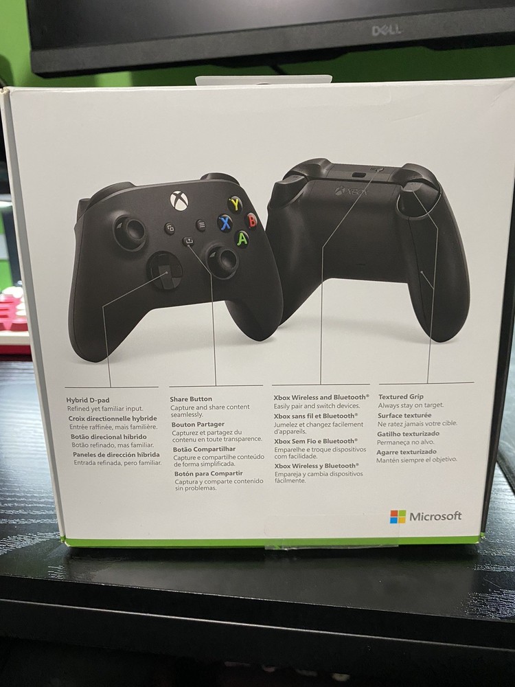 Microsoft Xbox Wireless Controller For Xbox Series X / S, Xbox One & Windows PC