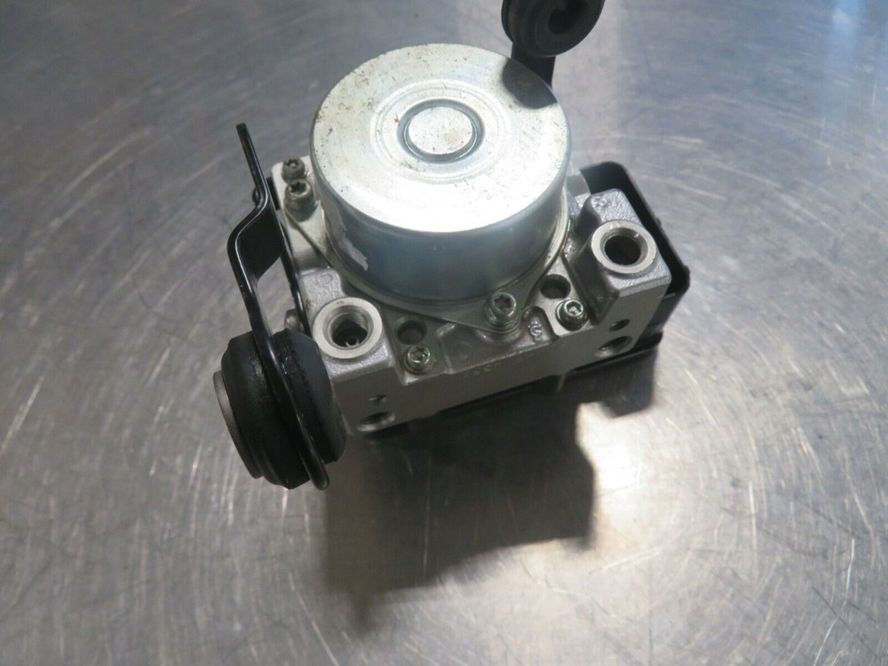 EB645 2014 14 TRIUMPH TIGER 800 XC ABS CONTROL PUMP MODULE UNIT