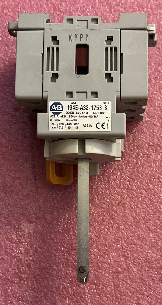 Allen Bradley 194E-A32-1753 Ser. B Switch