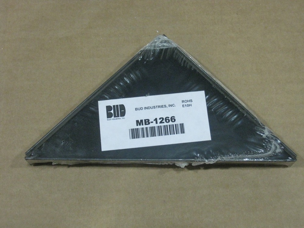 MB-1266 PAIR Bud Industries corner mount bracket 5" x 5" new sealed triangular