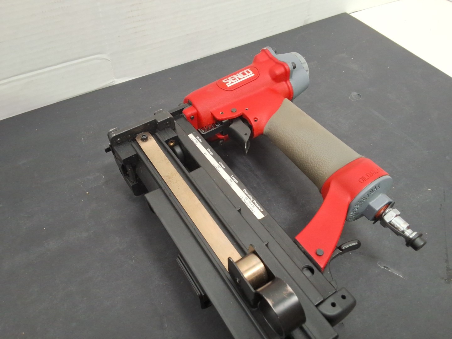 Senco BC58 Button Cap Staple Gun 21GA