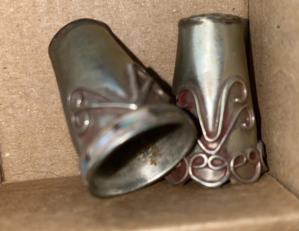 Vintage Mexico Thimble Silver Ornate Wire Abalone Trim