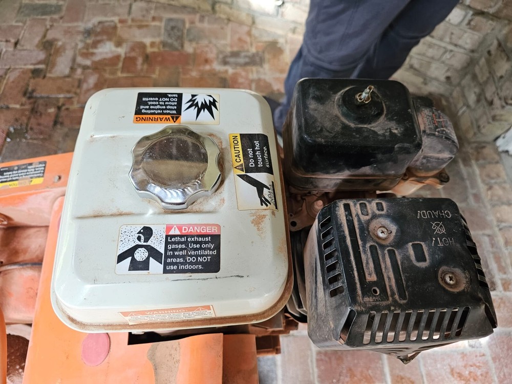 Clipper Blockbuster Gas Table Saw