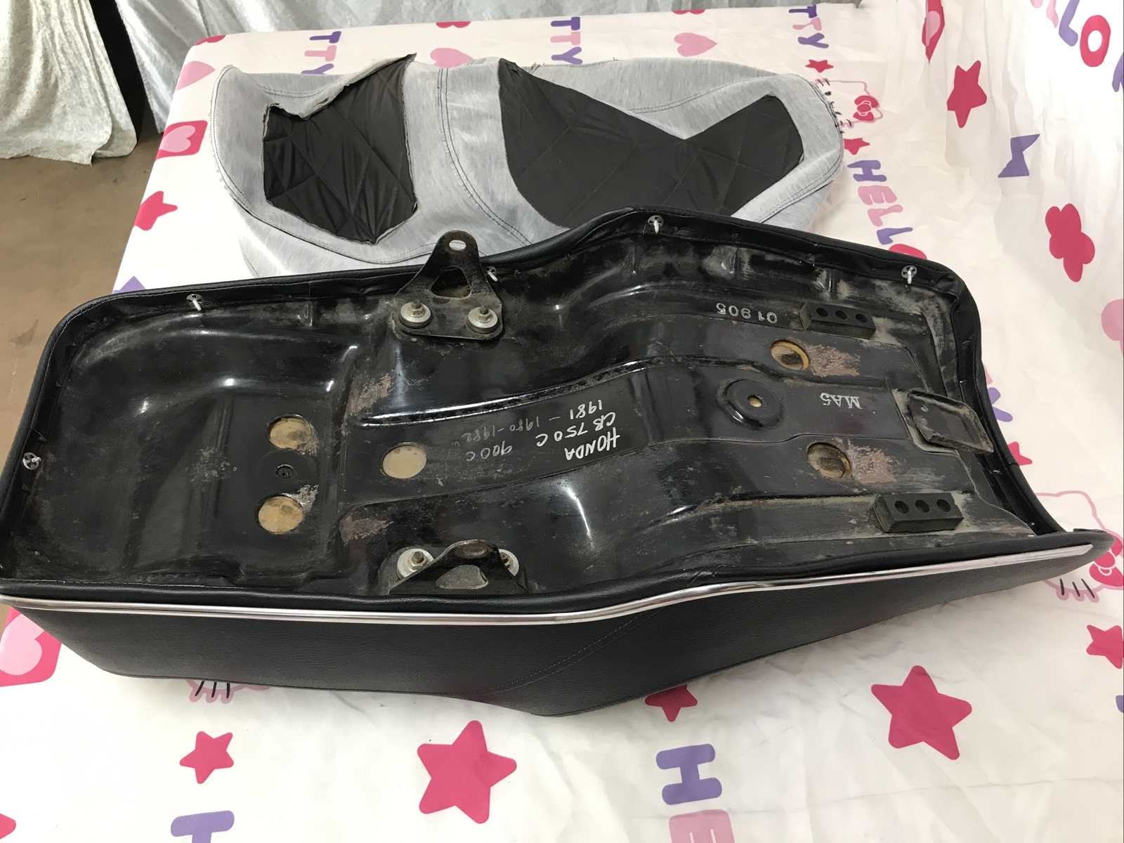 HONDA CB750C SEAT COVER HONDA CUSTOM CB900C 1980 - 1982 MODEL (H*-16)