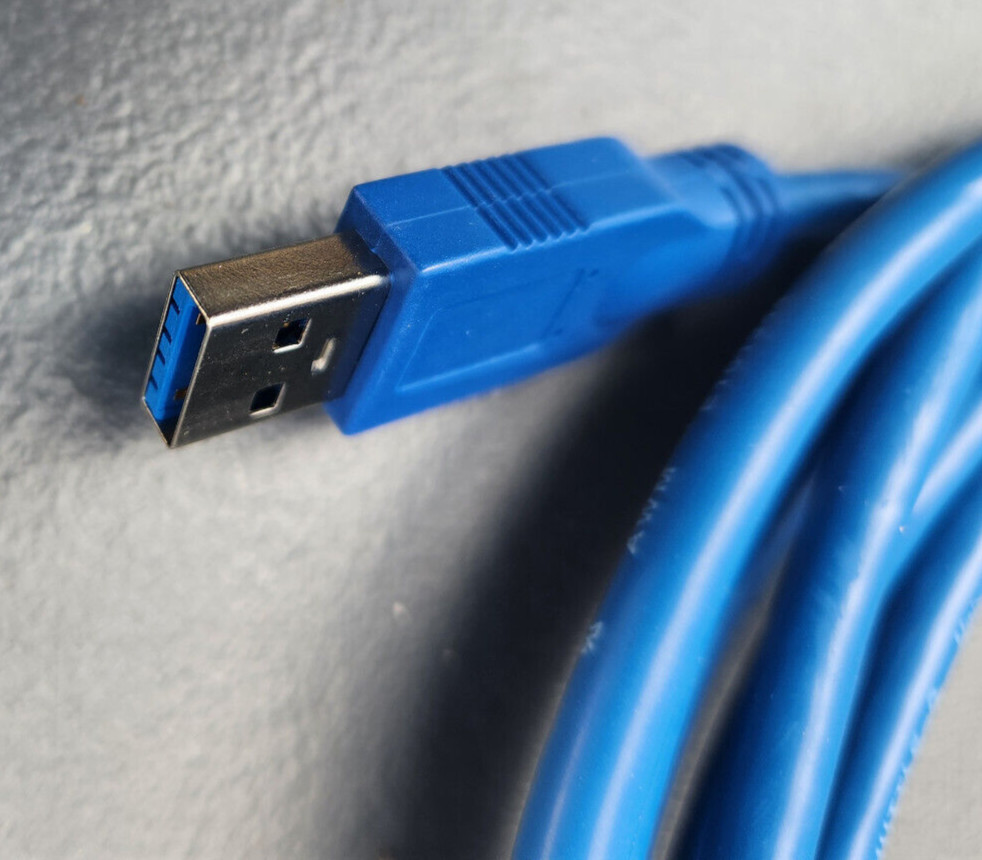 ~10 Ft USB 3.0 cable Type-A to Micro-B screw lock