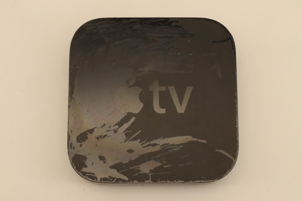 Apple TV 3rd Generation A1469 + Remote & Power Cable