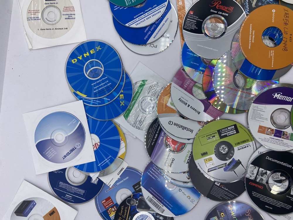 LOT OF 50 VINTAGE PC SOFTWARE COMPUTER SOFTWARE