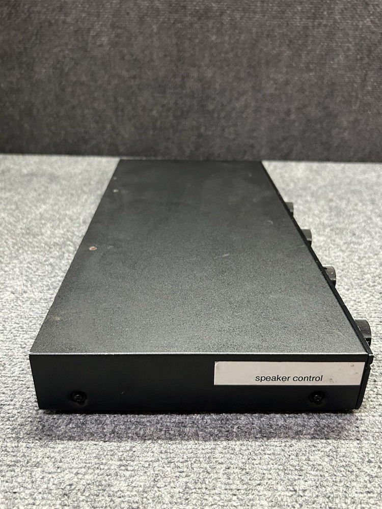 NILES SVL-4 SPEAKER SELECTION VOLUME CONTROL SYSTEM SPEAKER 1-4 AMPLIFIER