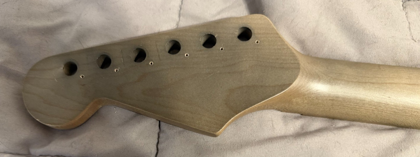 Strat Style Neck Fits EVH Bodies I have up.