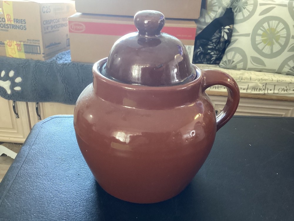 Heavy Brown Single Handle Bean Pot with Non Matching Lid