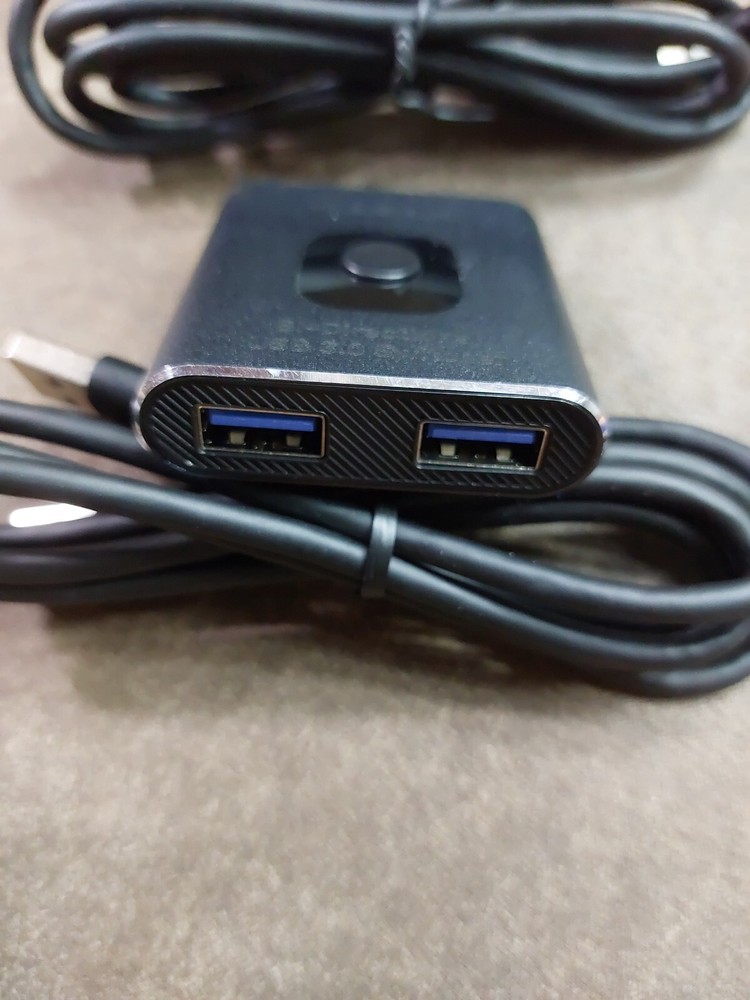 USB Switch 3.0 KVM Switch, a bi-directional USB switch 2 computersn
