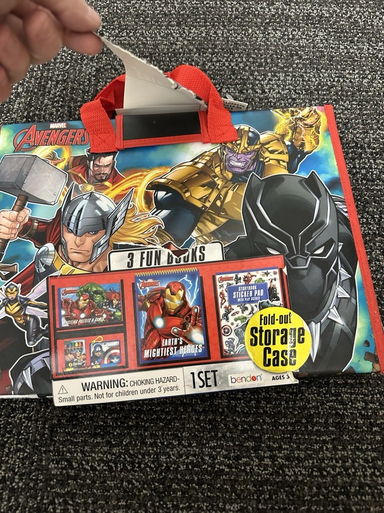 Marvel Coloring & Activity Tri-Fold Storage Case