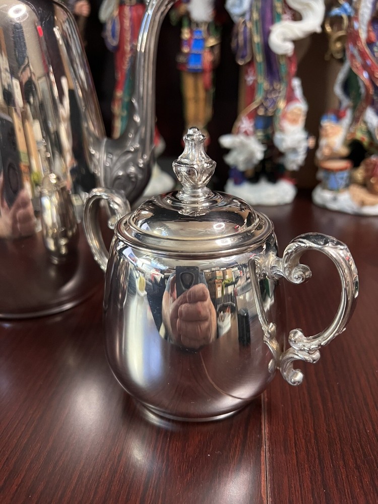 Wm Rogers Coffee / Tea Pot Creamer and Sugar Caddy With Lid