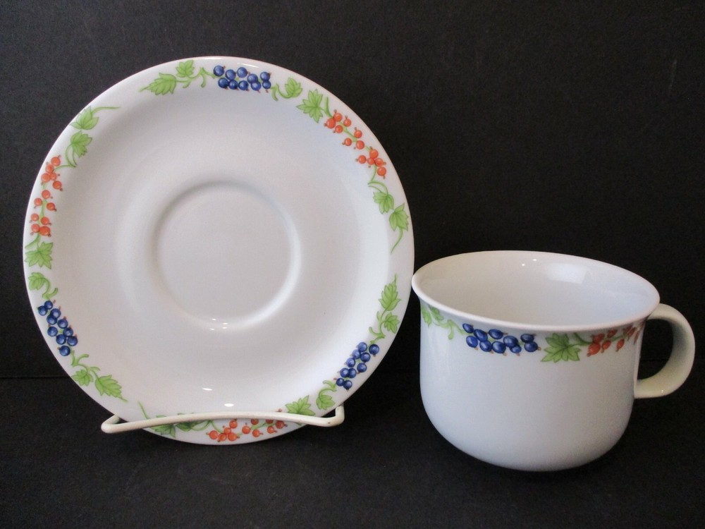 HAVILAND BERRIES CUP & SAUCER 2 5/8" -0905F