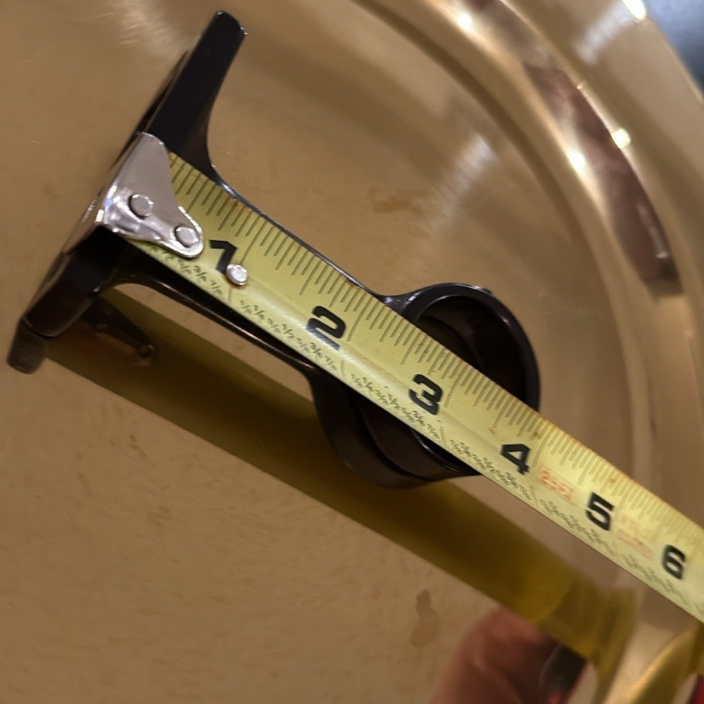 RH DAKOTA END / CENTER BRACKET SMALL CURTAIN BRACKET