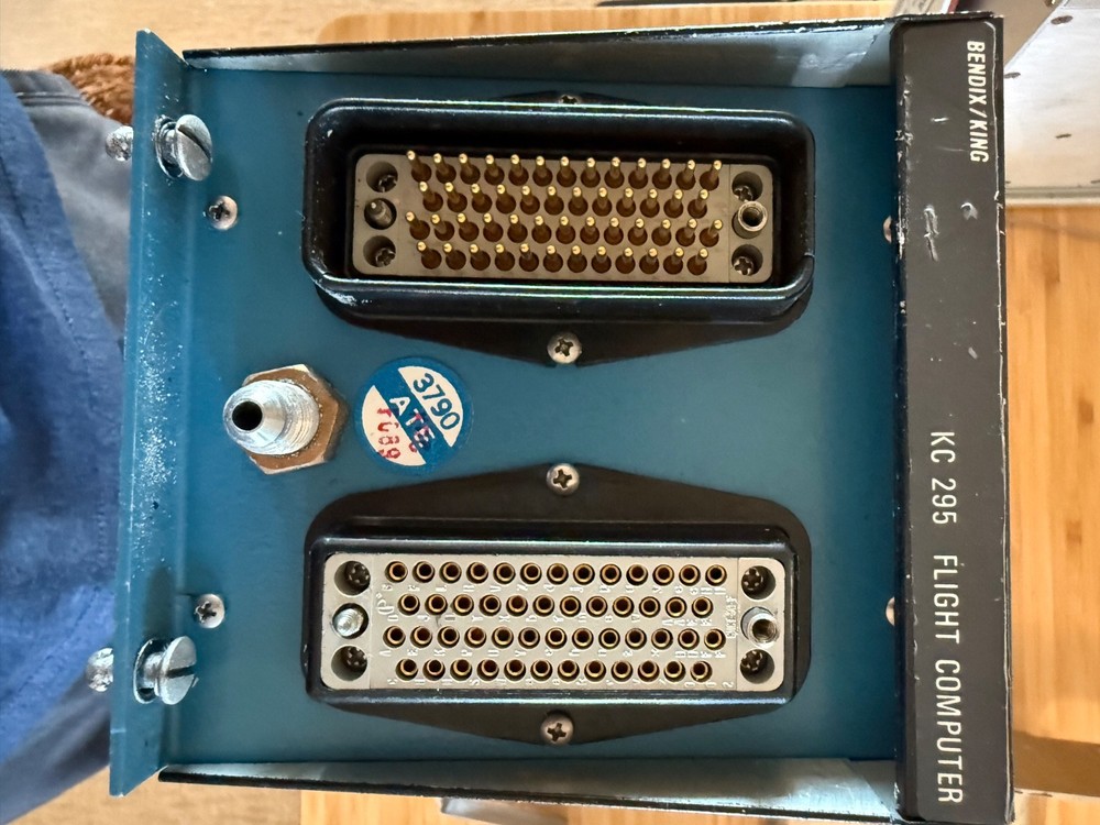 Bendix King KFC200 Autopilot - Computer, Controller, Servos, as shown