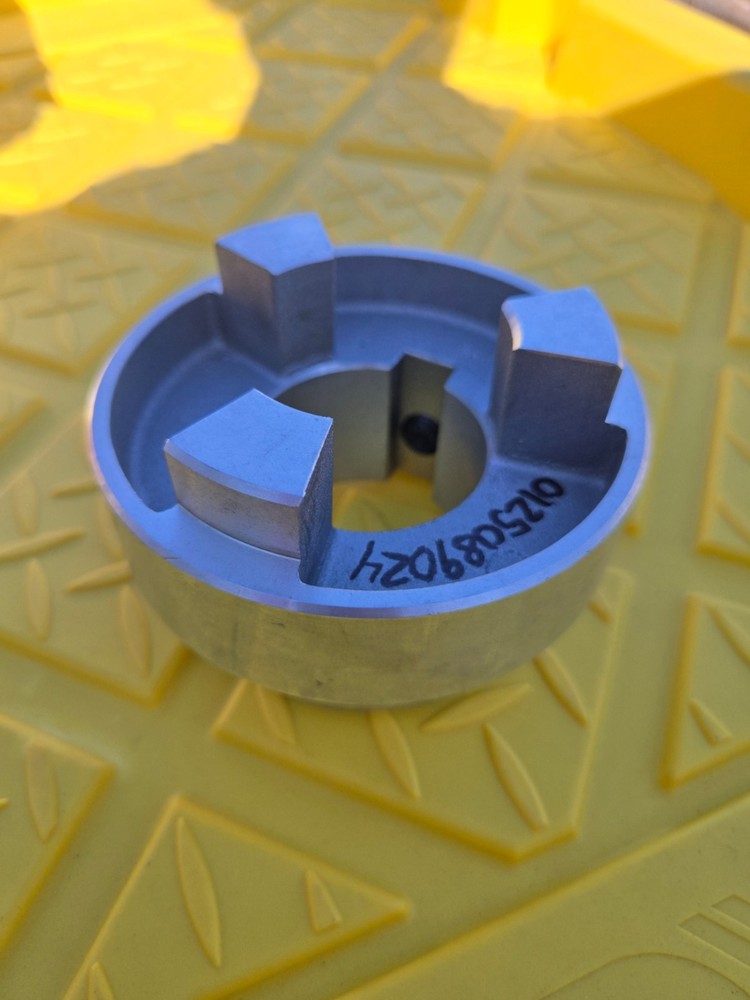 RC4-1875-500 COUPLING HALF