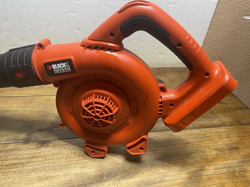 Black & Decker NSW18 Cordless 18V Handheld Leaf Blower Sweeper Fair
