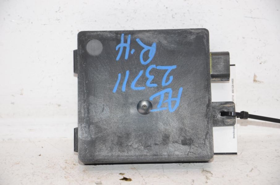 2011-2014 CADILLAC ESCALADE Blind Spot Alert Computer Module RIGHT side 777918