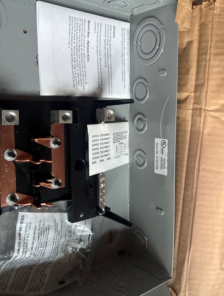 Siemens E0816ML1125FCU 125A Main 8 Space 16 Circuit Surface Mount Load Center