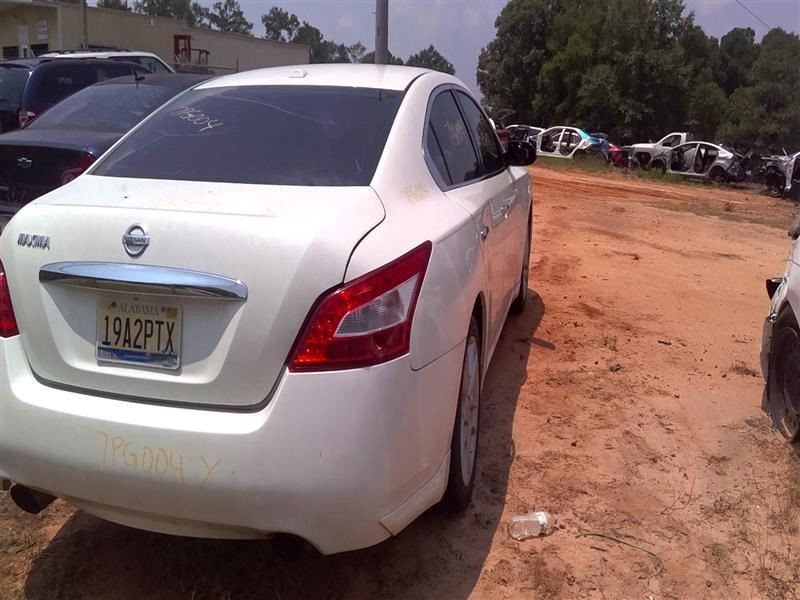 Console Front Floor With Navigation System Fits 10 MAXIMA 103958059