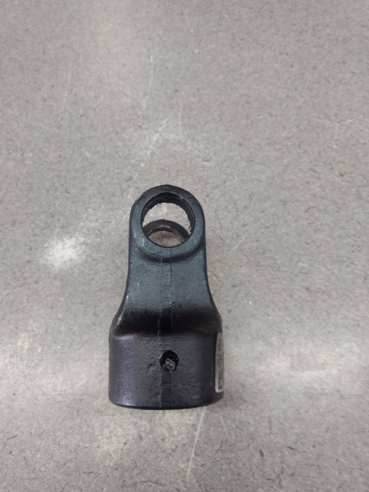 W800-8220 PTO YOKE