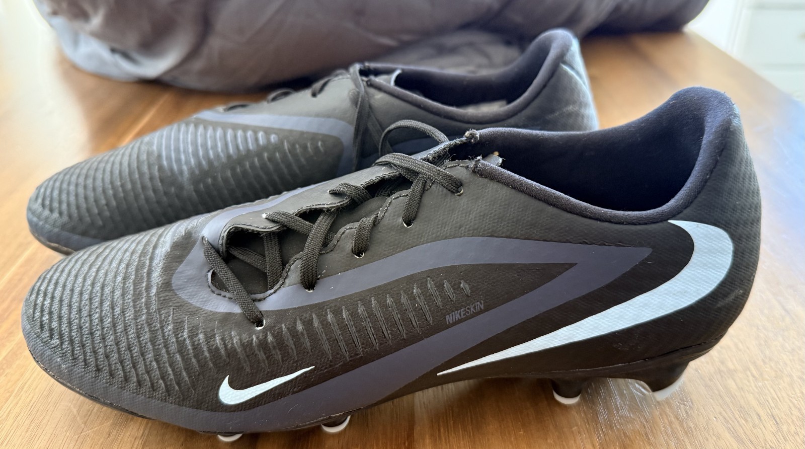 Nike Phantom 6 Low Academy FG/MG Soccer Shoes HJ4564-003 Football Cleats Size 8.