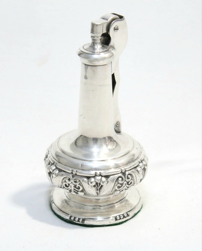 Vintage Silver Plate Ronson "DECANTER " Table Lighter Working Condition
