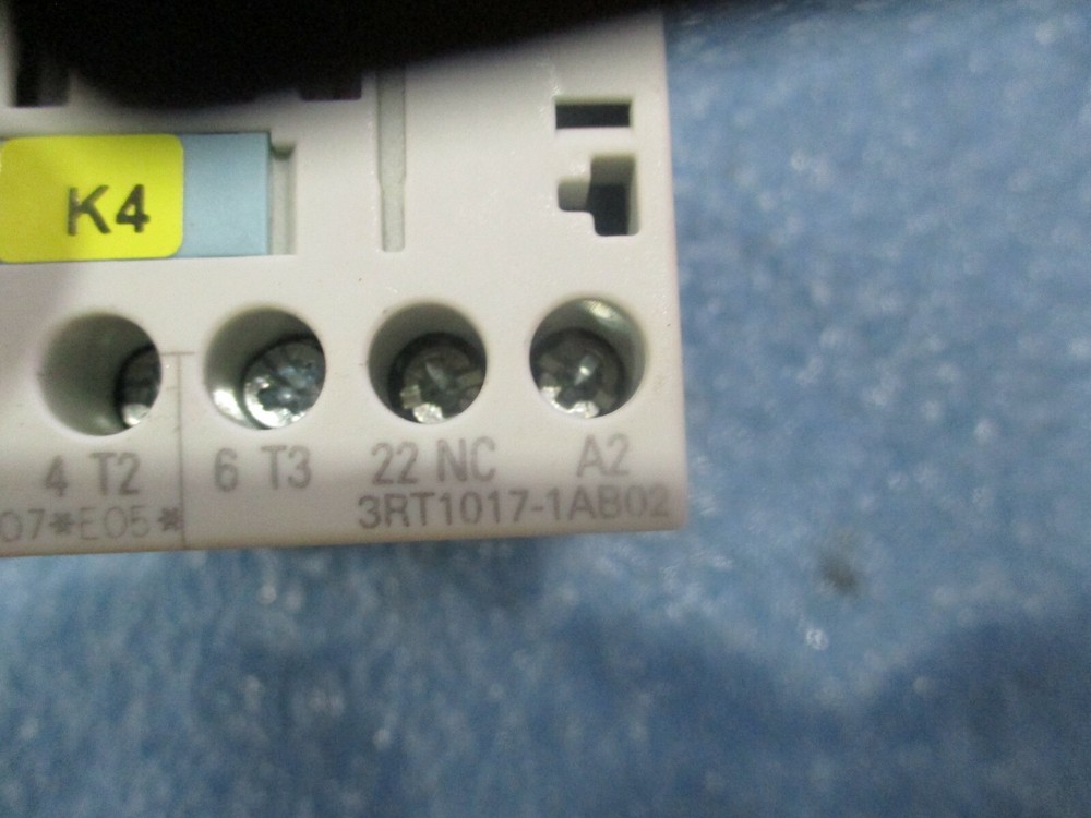 Siemens Model: 3RH1017-1AB02 Contactor