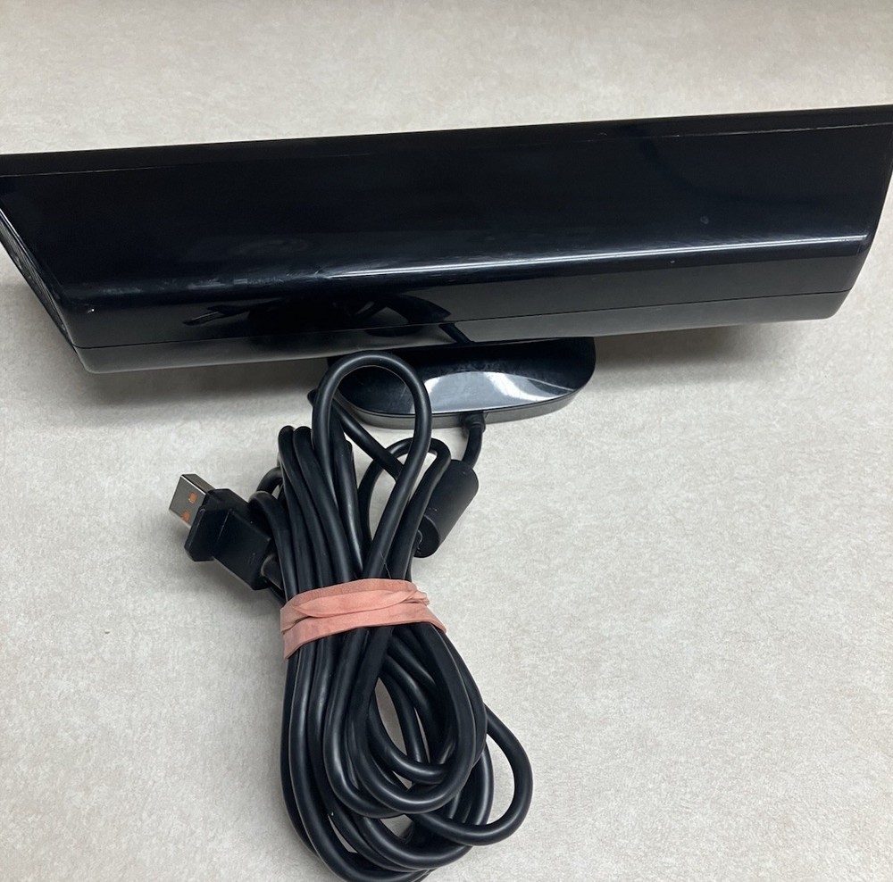 Microsoft Kinect Sensor for XBox 360 - TESTED WORKS