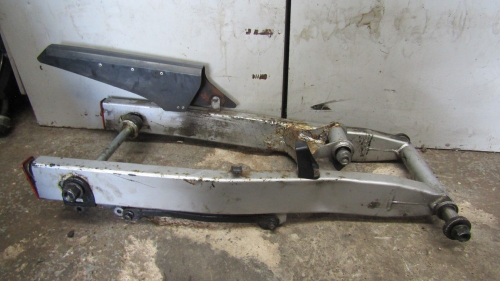 Suzuki gsx750f swingarm & spindles complete