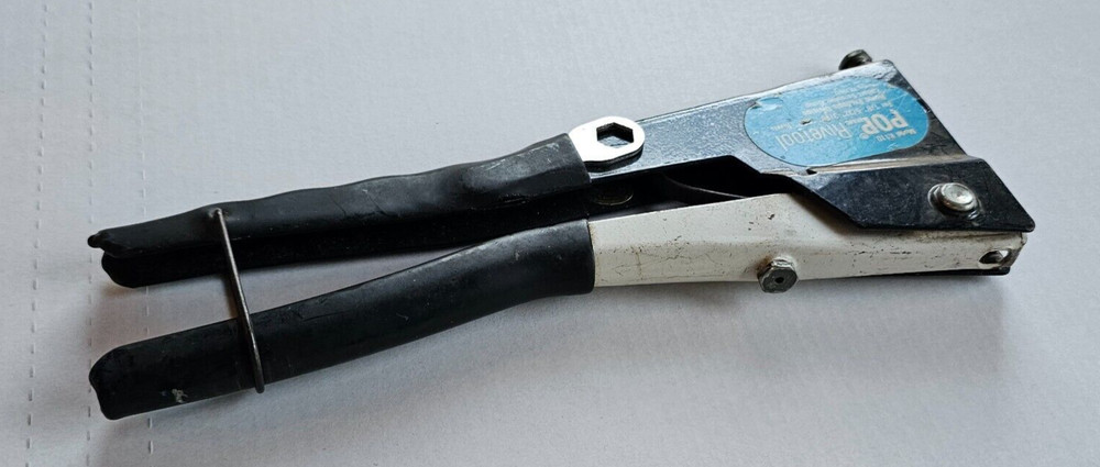 "Pop" Rivetool Model K110 Rivet Gun Hand Riveter by Black And Decker