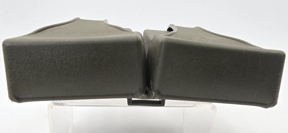 Bw G3, Olive, Pair, Plastic Version, Dated 1980