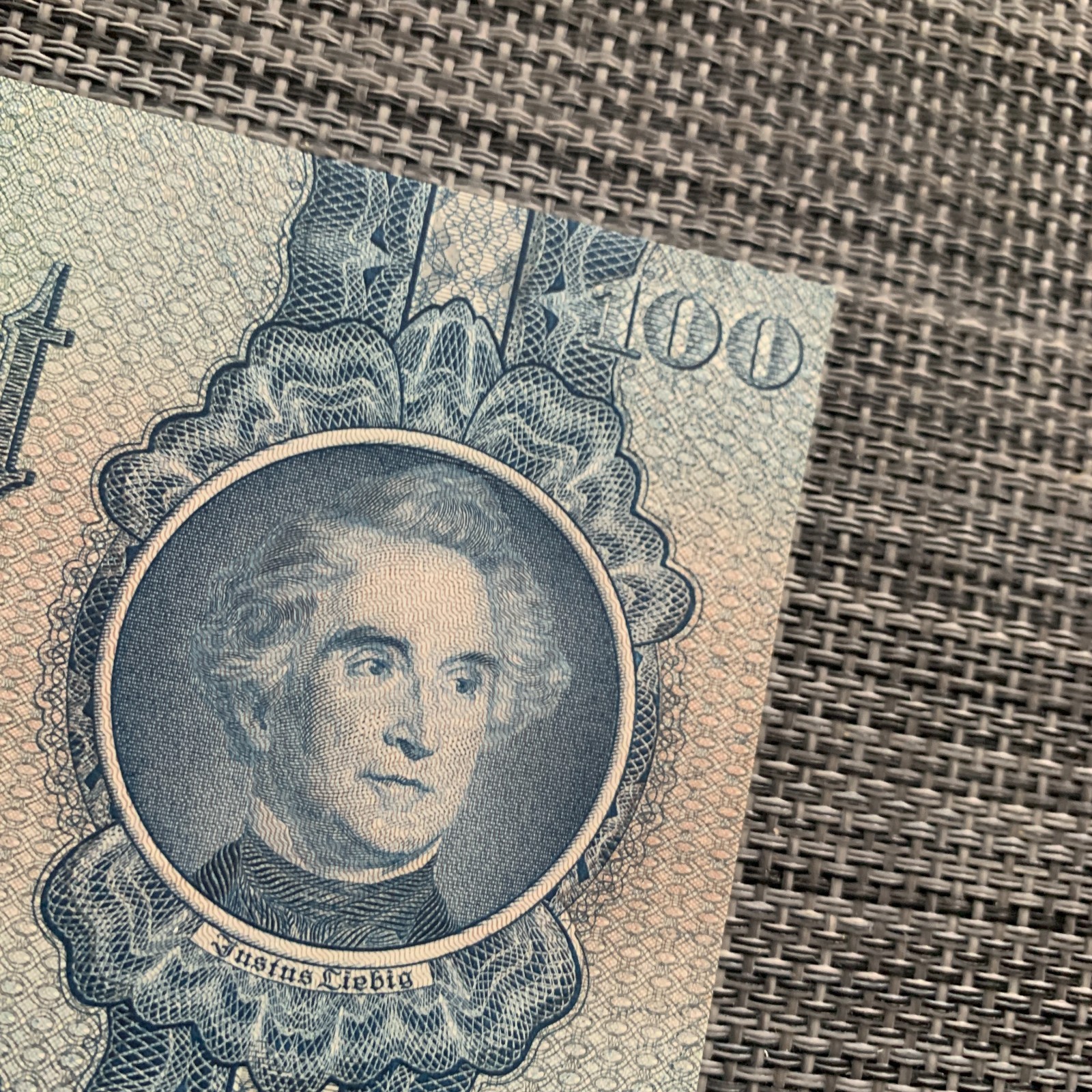 100 NAZI GERMAN Mark SWASTIKA Banknote (1935) P183 WWII, WW2 Currency Money