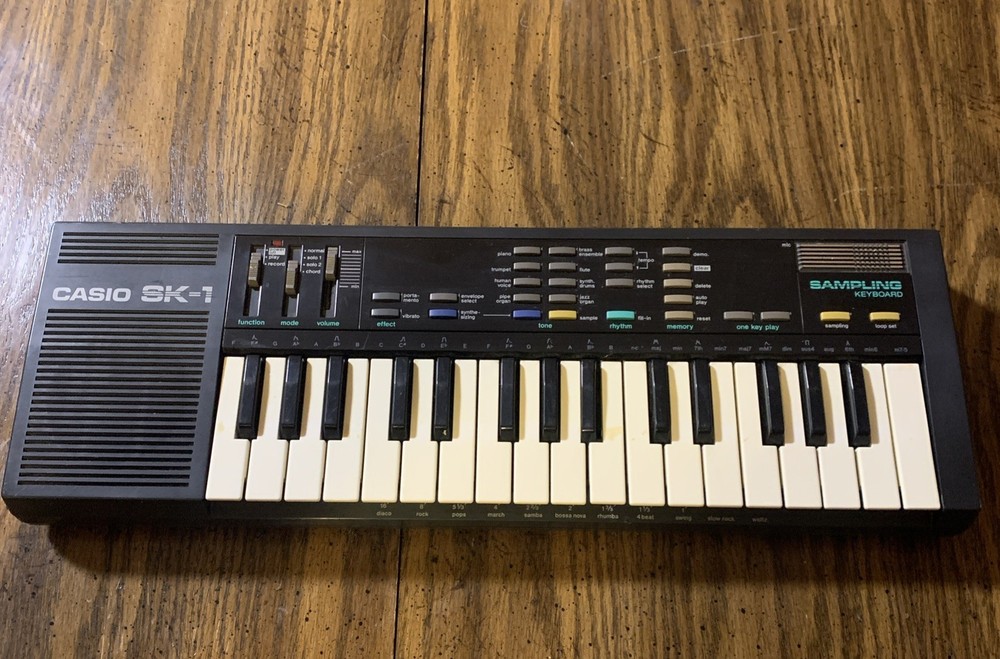 Casio SK-1 Portable 32 Key Sampling Keyboard