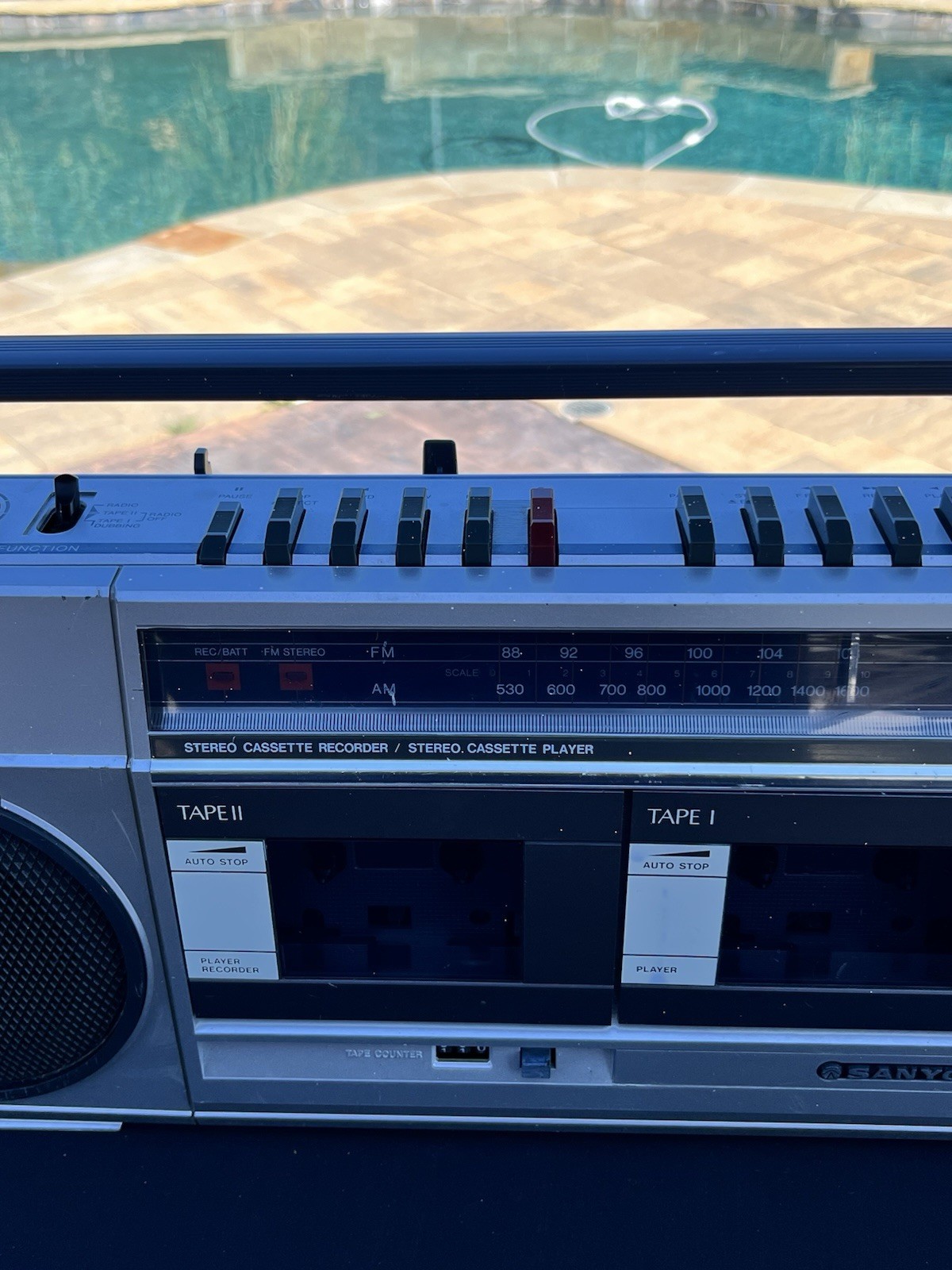 VINTAGE 1980’s Sanyo M-W1 AM/ FM Dual Band Stereo Cassette Radio Boombox Works