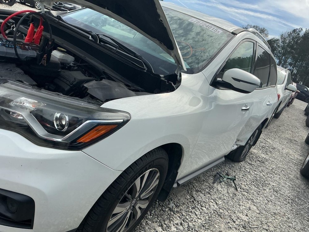 PATHFINDR 2017 Glove Box 4994777