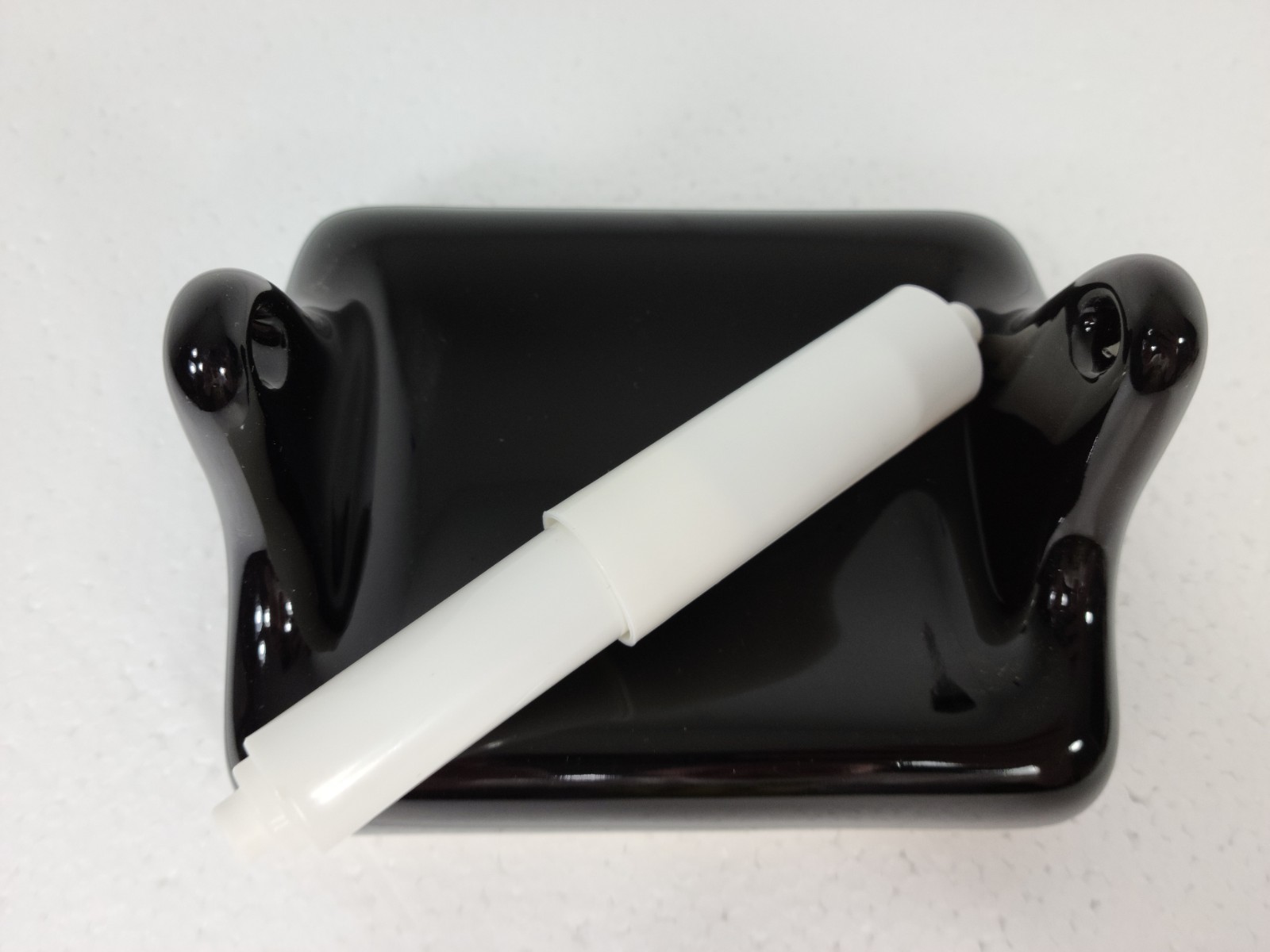 Black Ceramic TP Holder Toilet Paper Porcelain Mid Century Modern Vintage Retro