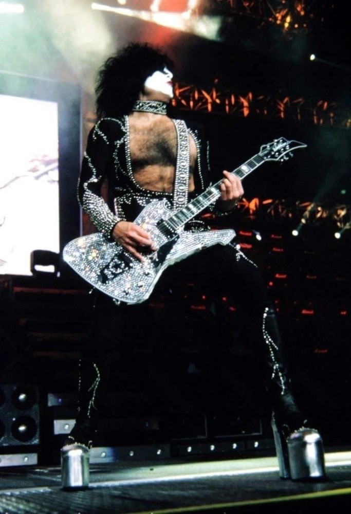 Paul Stanley  Kiss   8x10   11x14 Reprint