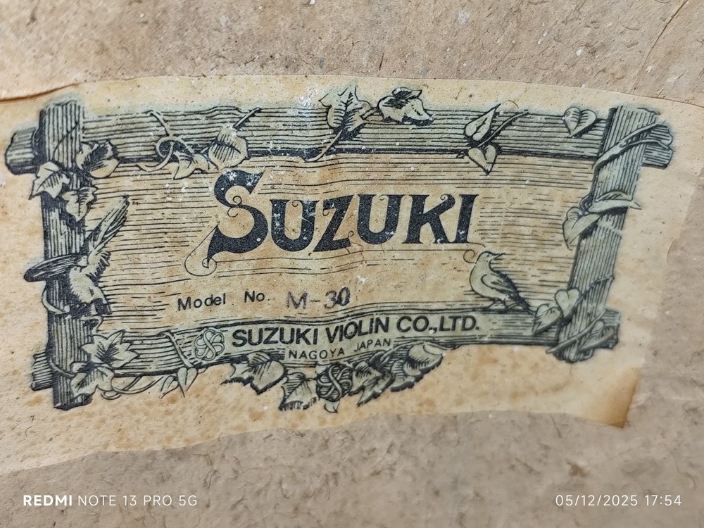 Suzuki Model M-30 4/4 Mandolin 曼陀林 만돌린マンドリン