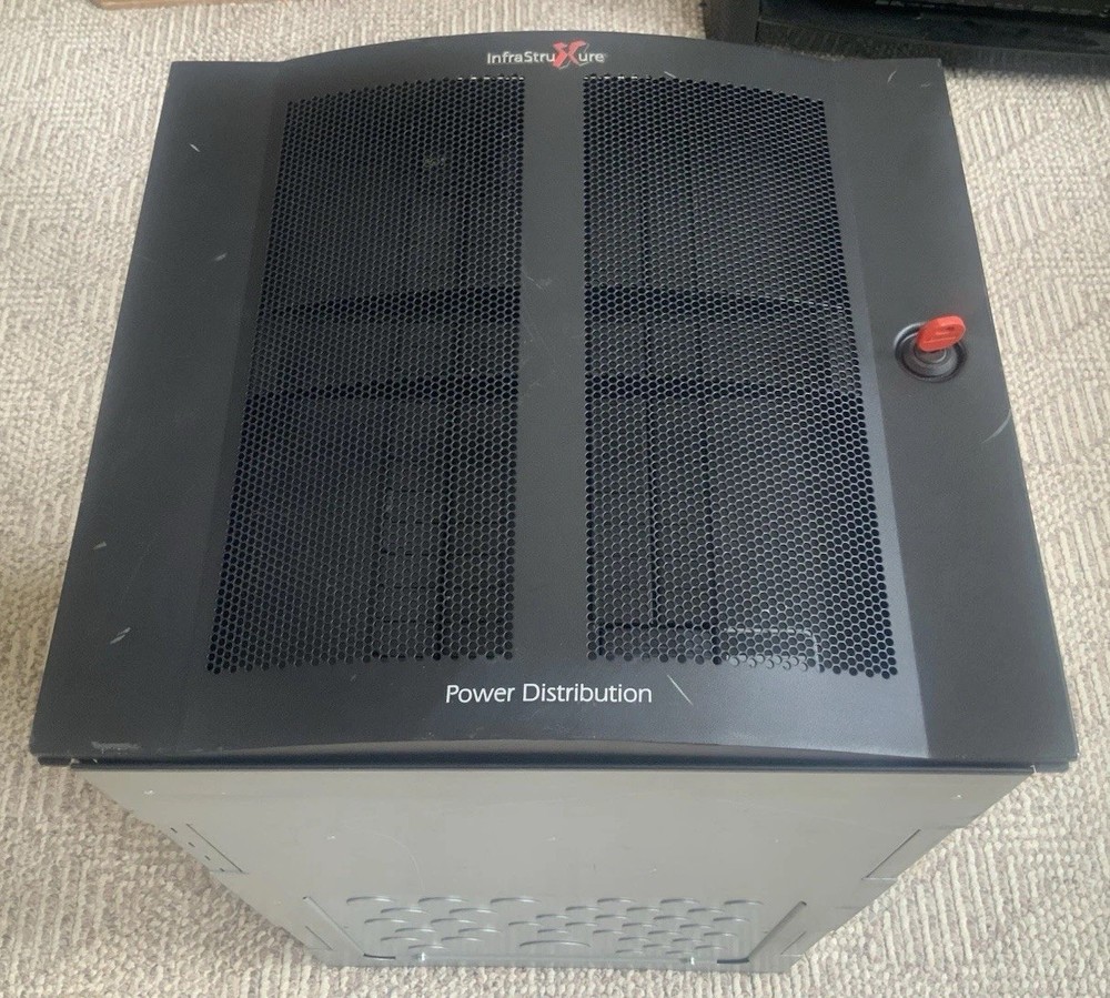 APC InfraStruXure Rack Mount Power Distrubution Panel Box 0M-2797
