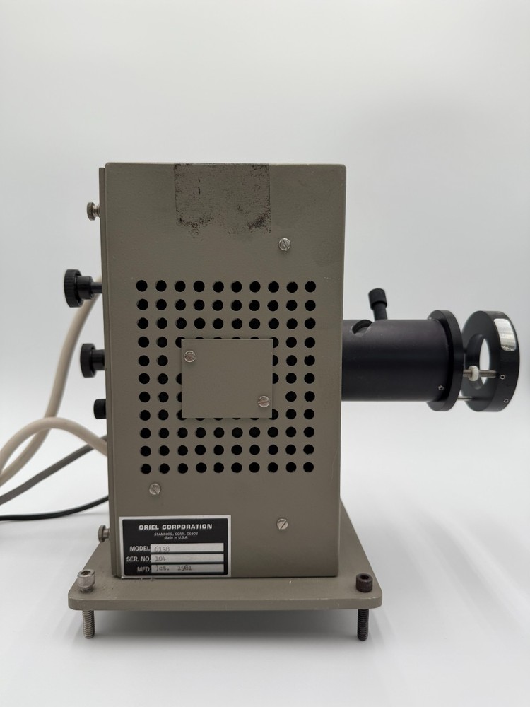 Oriel 6138 Optical Light Source