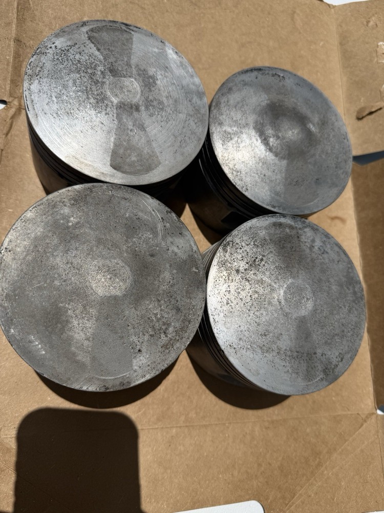 Lycoming Pistons Part# 75984