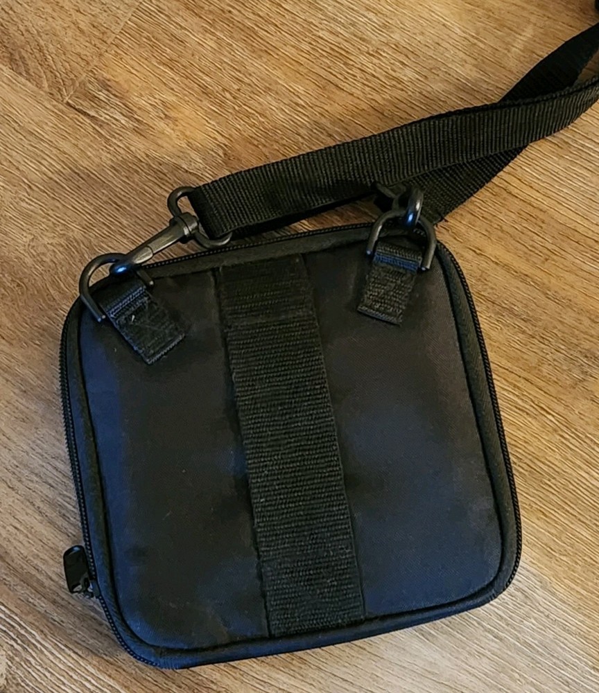 Case Logic CD PLAYER - Carrying Case - Black