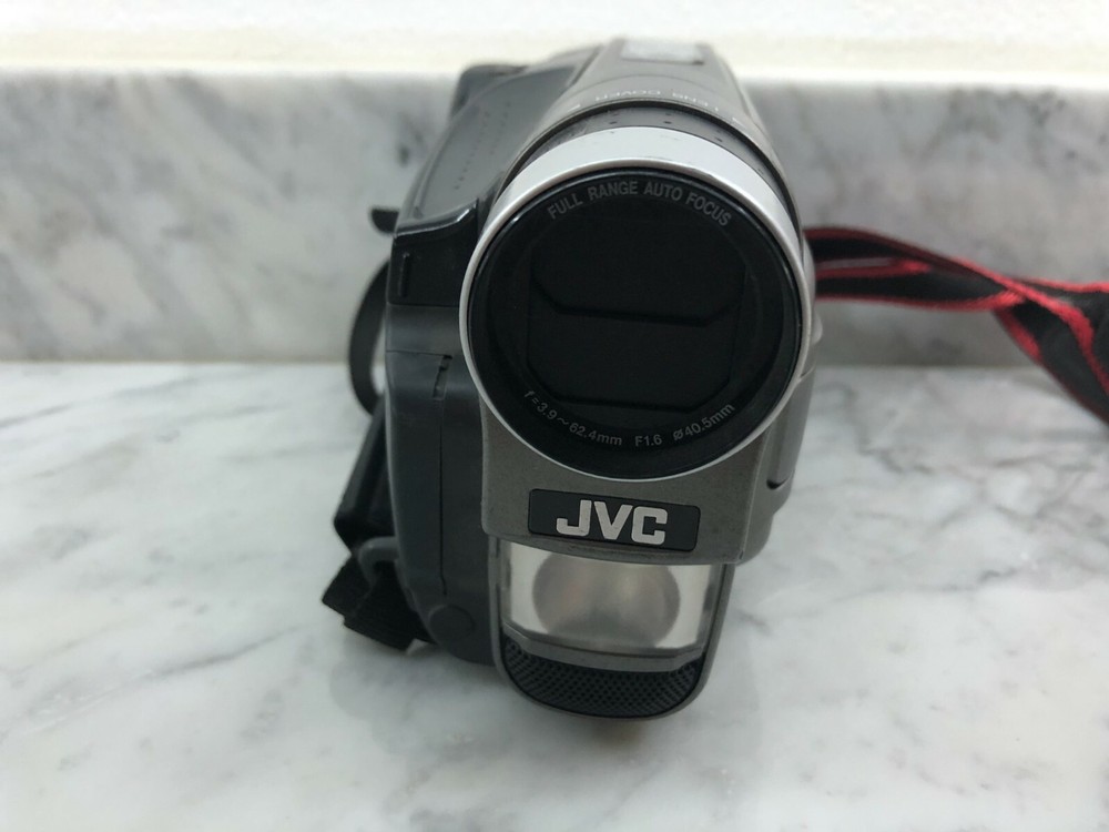 JVC GR-SXM525U Super VHS-C Camcorder